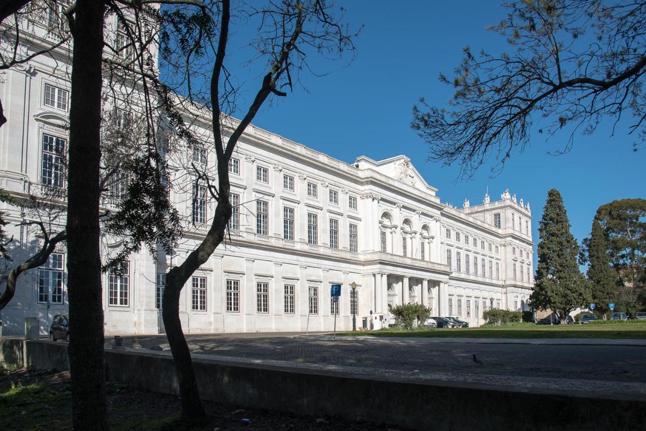 Appartamento Flat With A Garden In Belem Lisbona Esterno foto